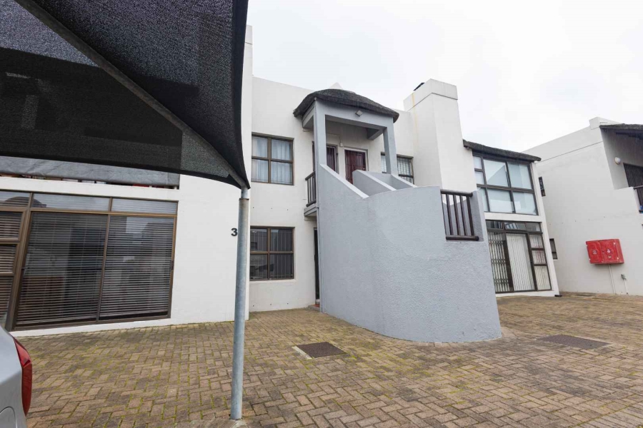 To Let 2 Bedroom Property for Rent in Loevenstein Western Cape